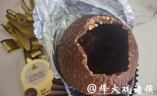 情人节送费列罗“翻车”！包装像拳头，打开是空气……60元买个空壳？