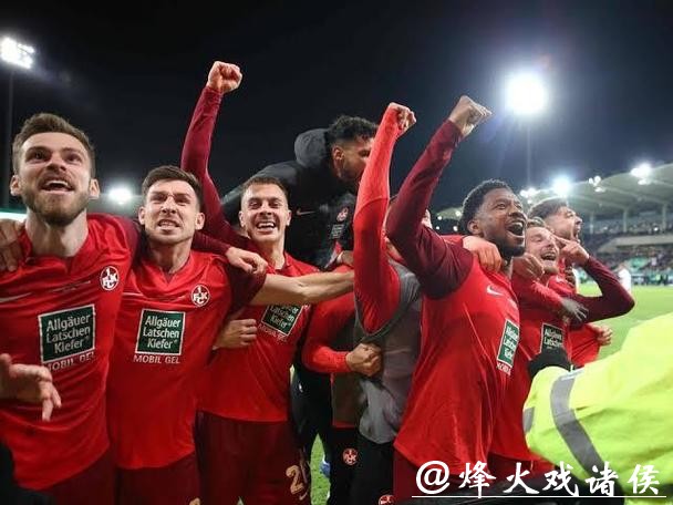 德甲重燃战火空场举行 鲁尔区德比多特四球大胜 德甲重燃战火空场举行 鲁尔区德比多特四球大胜