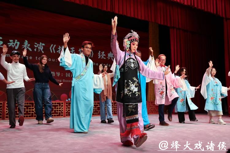 北京朝阳:中外居民体验国粹文化 北京朝阳:中外居民体验国粹文化