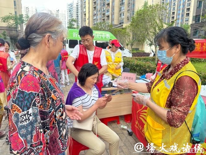 “志愿者助拍”是城市治理的智慧丨新民快评 “志愿者助拍”是城市治理的智慧丨新民快评