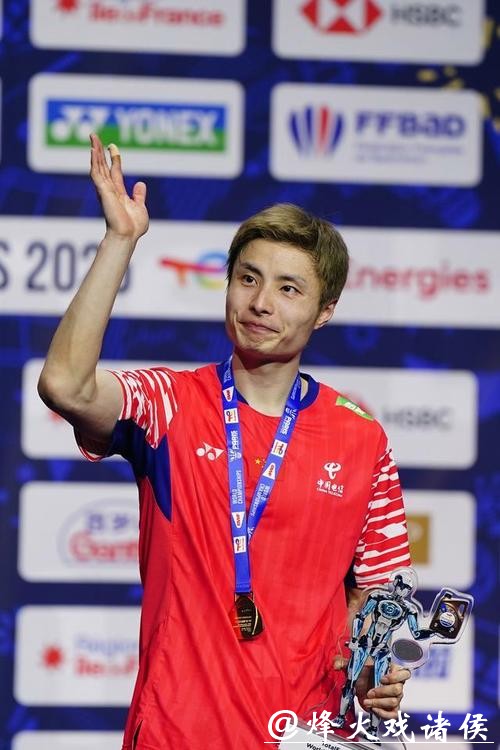 石宇奇2-1战胜翁泓阳 晋级世锦赛4强